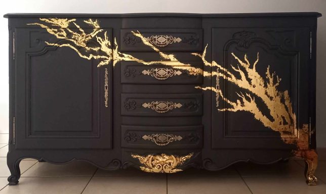 Enfilade style Louis XV relooké gris et feuilles d'or